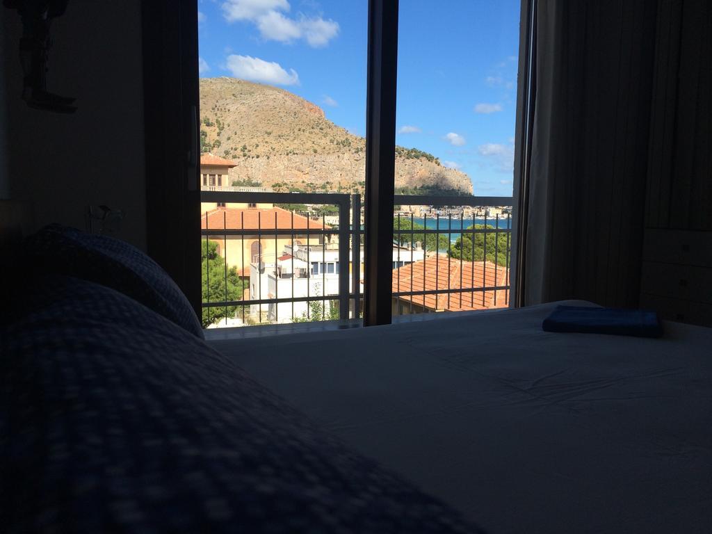 Mondello Luxury Apartment On The Beach Exteriör bild