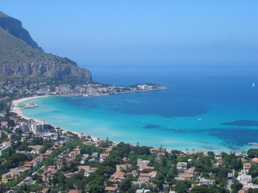 Mondello Luxury Apartment On The Beach Exteriör bild