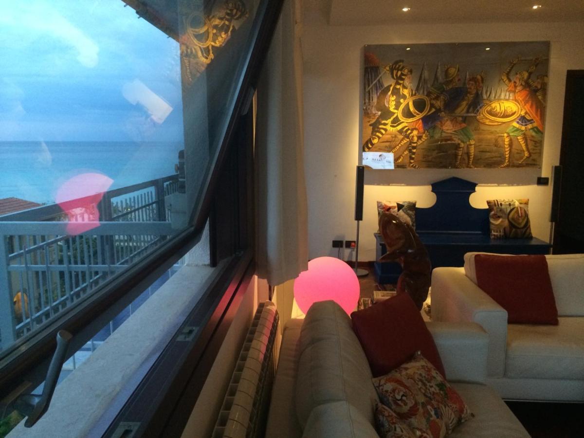 Mondello Luxury Apartment On The Beach Exteriör bild